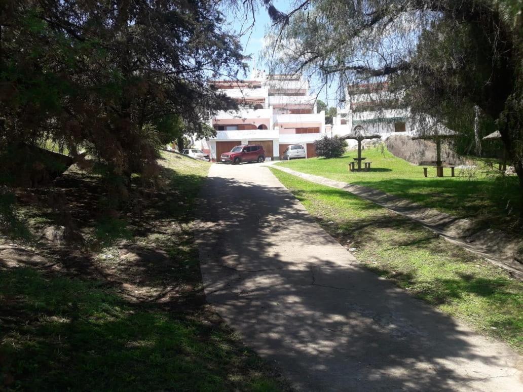 Apartamento La Aldea del Puente Villa Carlos Paz Exterior foto